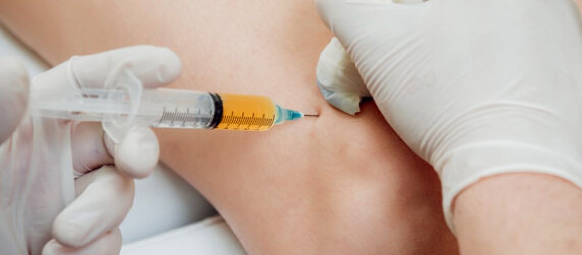 Ultrasound-guided platelet-rich plasma injection of the knee